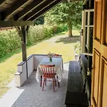 Semesterbostad Chaloupka V Ceskem Raji Semily